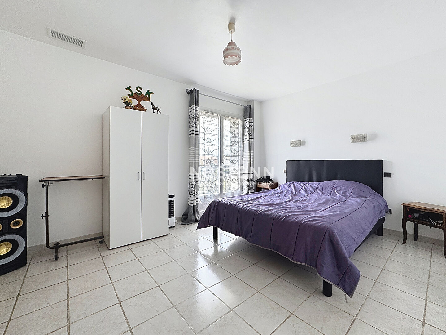 Maison de 136.51 m2 à Perpignan 6 pièces, 3 faces avec garage et jardin