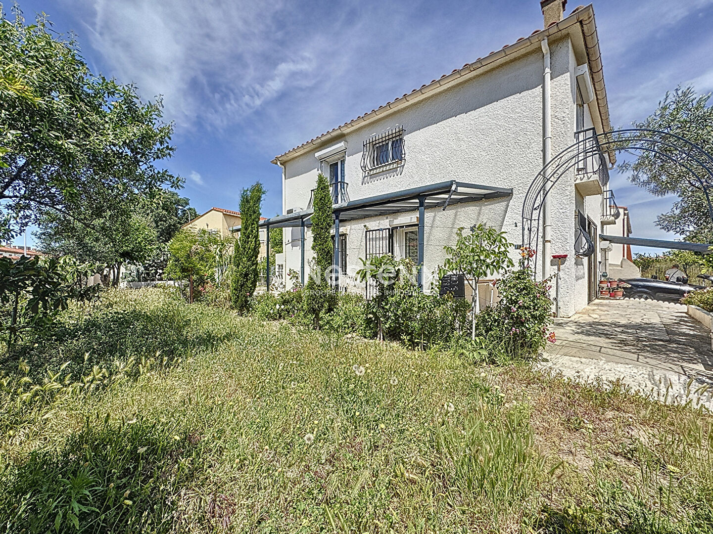Maison de 136.51 m2 à Perpignan 6 pièces, 3 faces avec garage et jardin