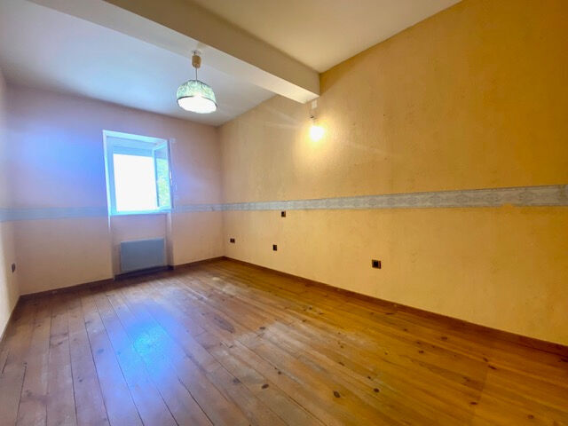 PROCHE SAVERDUN : MAISON DE VILLAGE A VENDRE DE TYPE 3/4 DANS UN SECTEUR CALME ET PRISE