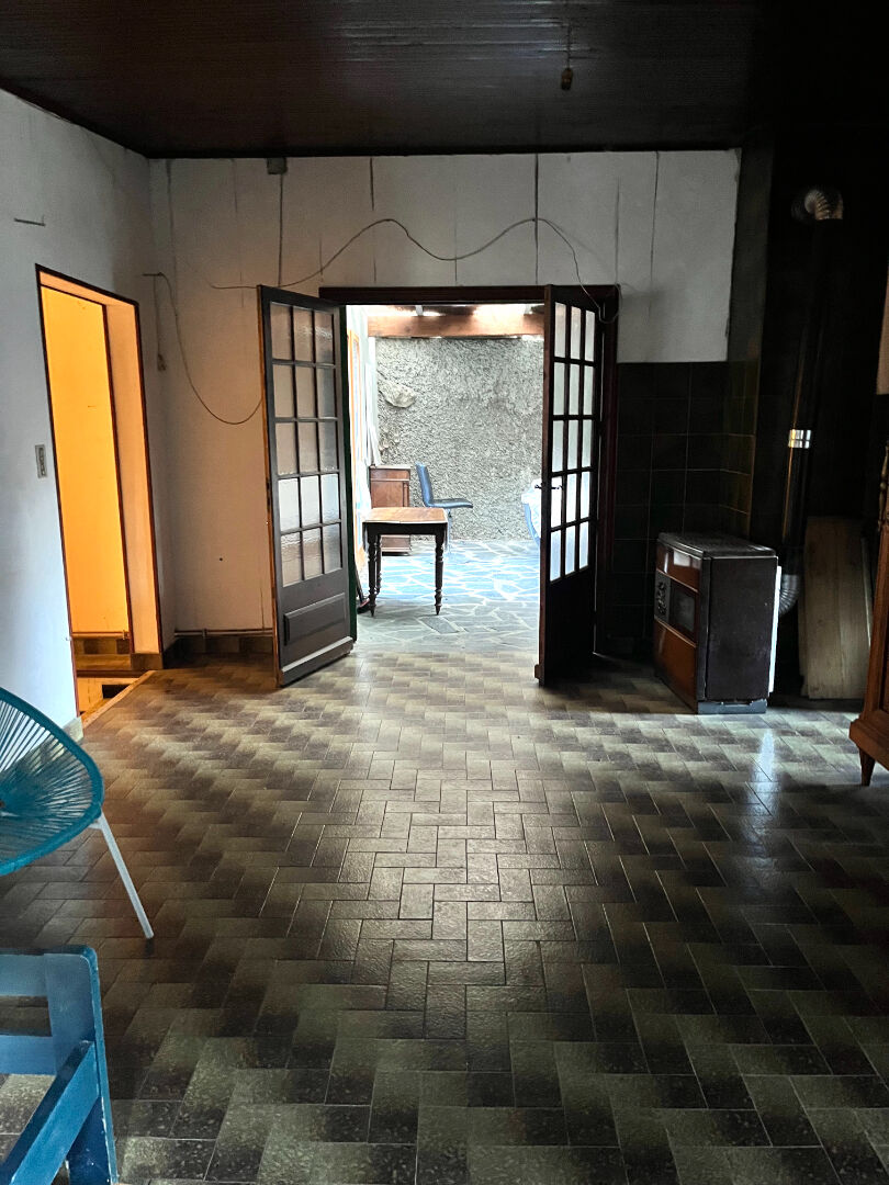 A VENDRE ANCIENNE MAISON A RENOVER   FORT POTENTIEL à 10 MINUTES DE TARASON