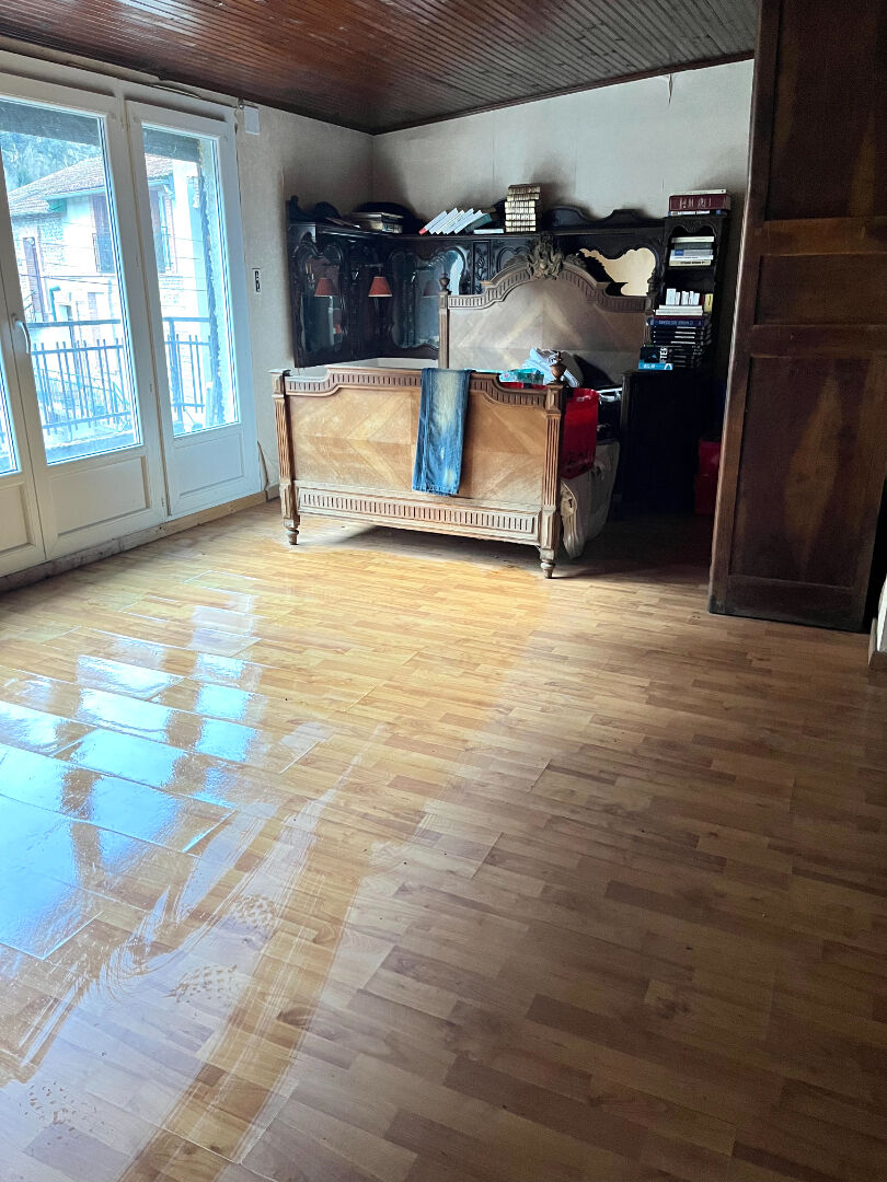 A VENDRE ANCIENNE MAISON A RENOVER   FORT POTENTIEL à 10 MINUTES DE TARASON