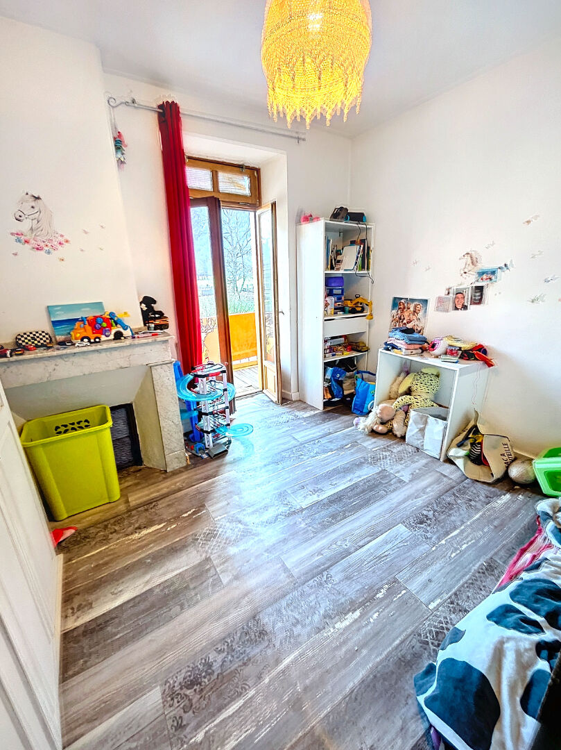 MAISON FAMILIALLE + GÎTES A VENDRE A ORNOLAC