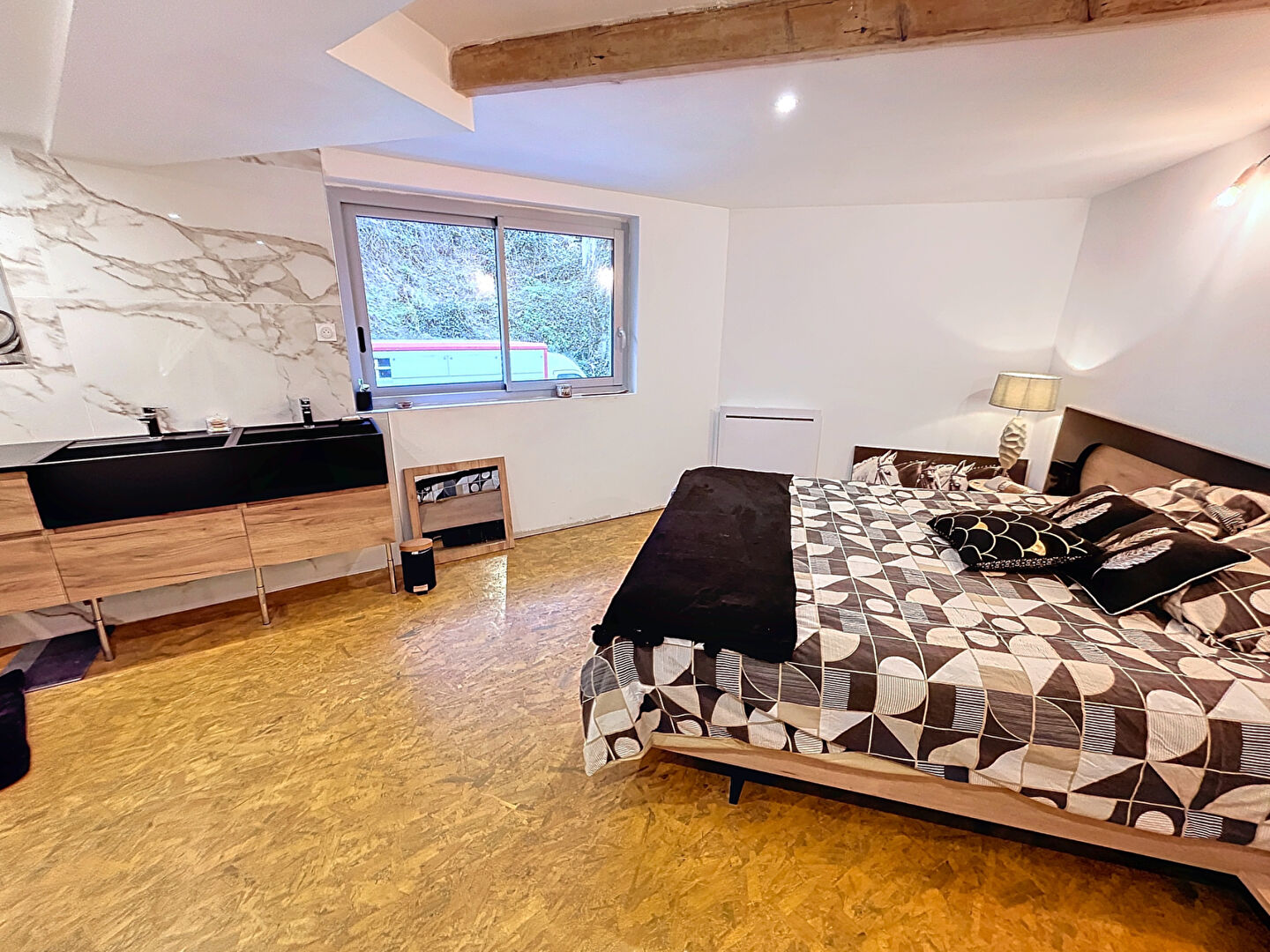 MAISON FAMILIALLE + GÎTES A VENDRE A ORNOLAC