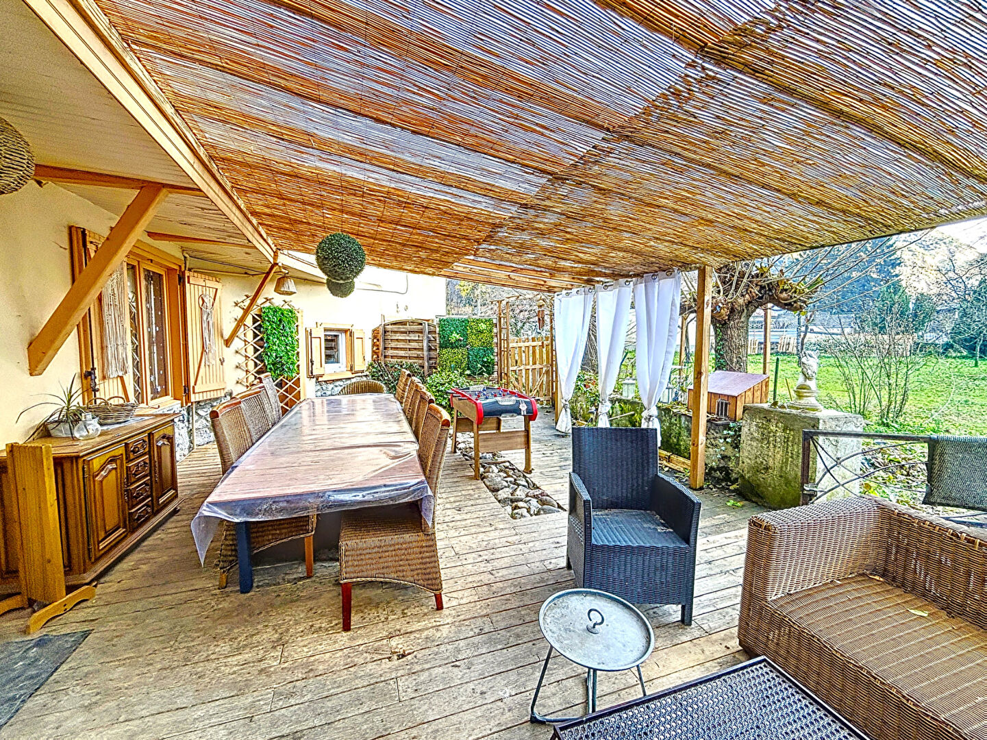 MAISON FAMILIALLE + GÎTES A VENDRE A ORNOLAC