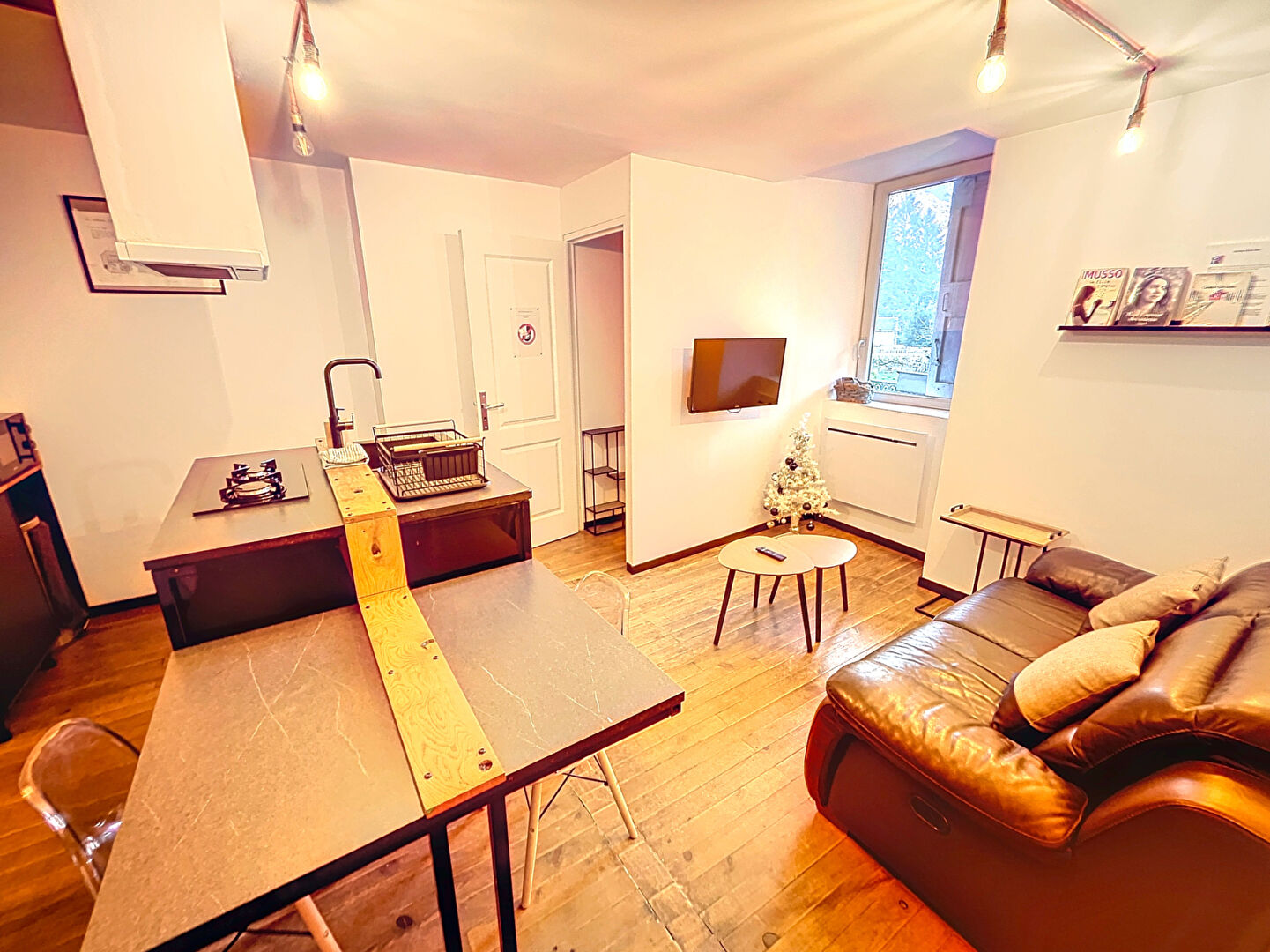 MAISON FAMILIALLE + GÎTES A VENDRE A ORNOLAC