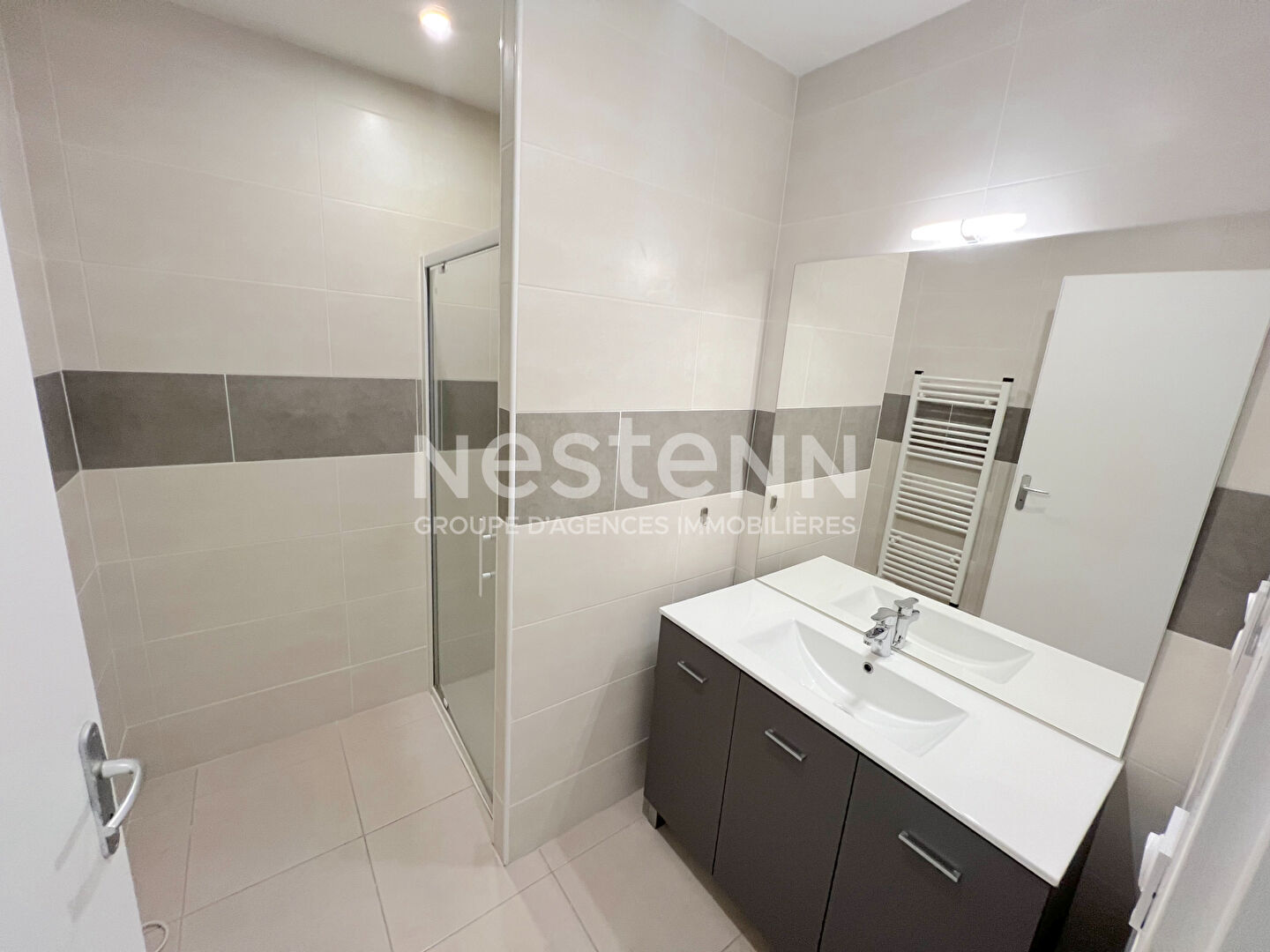 A LOUER - APPARTEMENT STANDING  T3 - 70m2 AU 2EME ETAGE