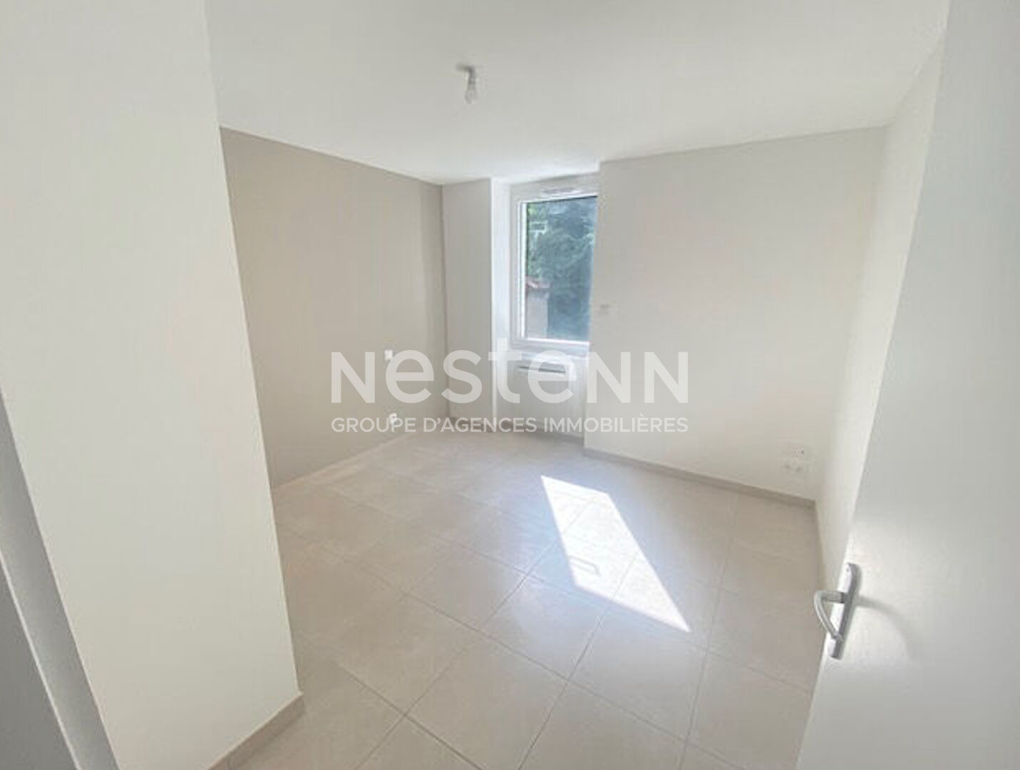 A LOUER - APPARTEMENT STANDING  T3 - 70m2 AU 2EME ETAGE