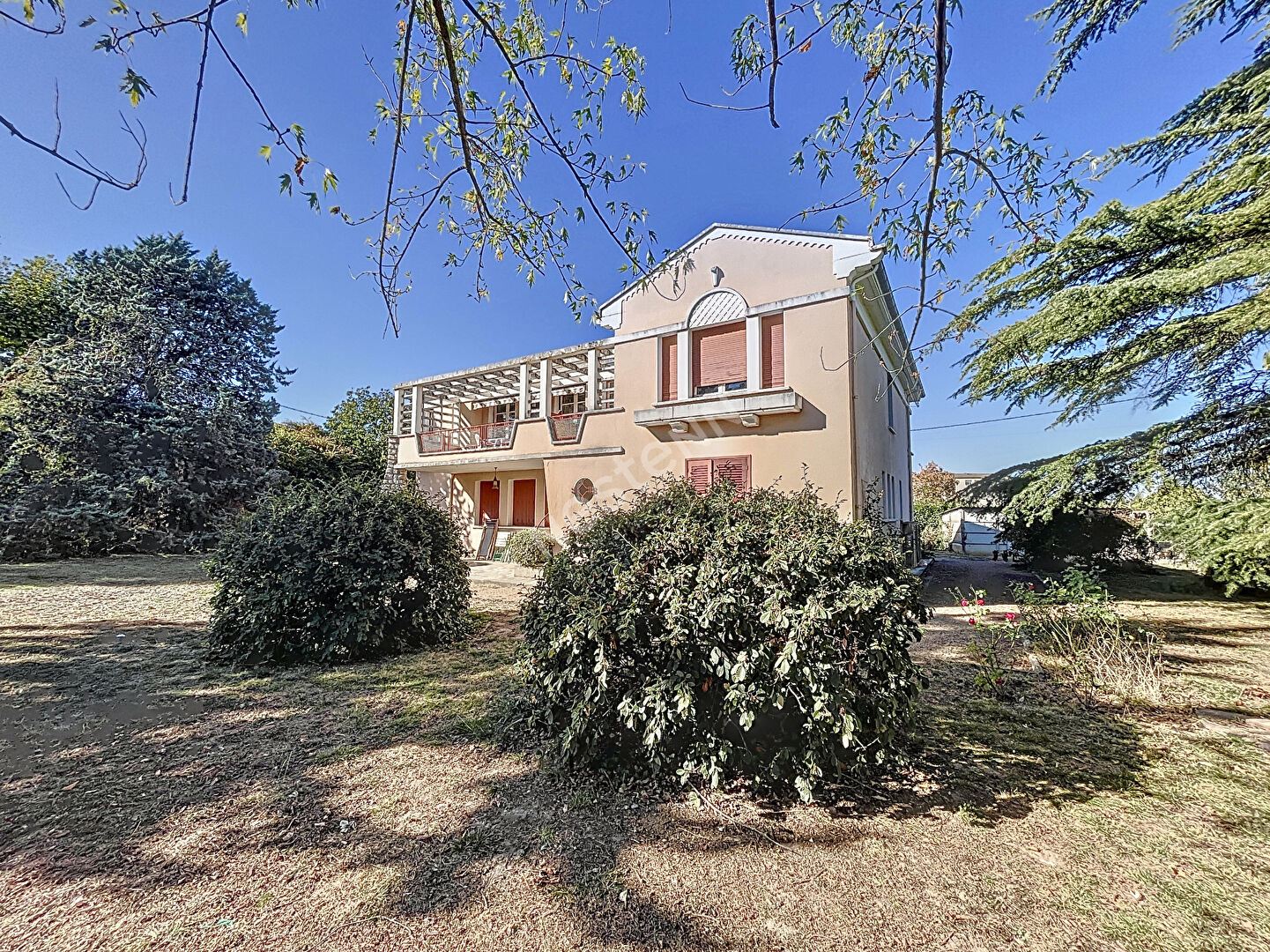 SAVERDUN : MAISON FAMILIALE SUR UN TERRAIN DE 2158M2
