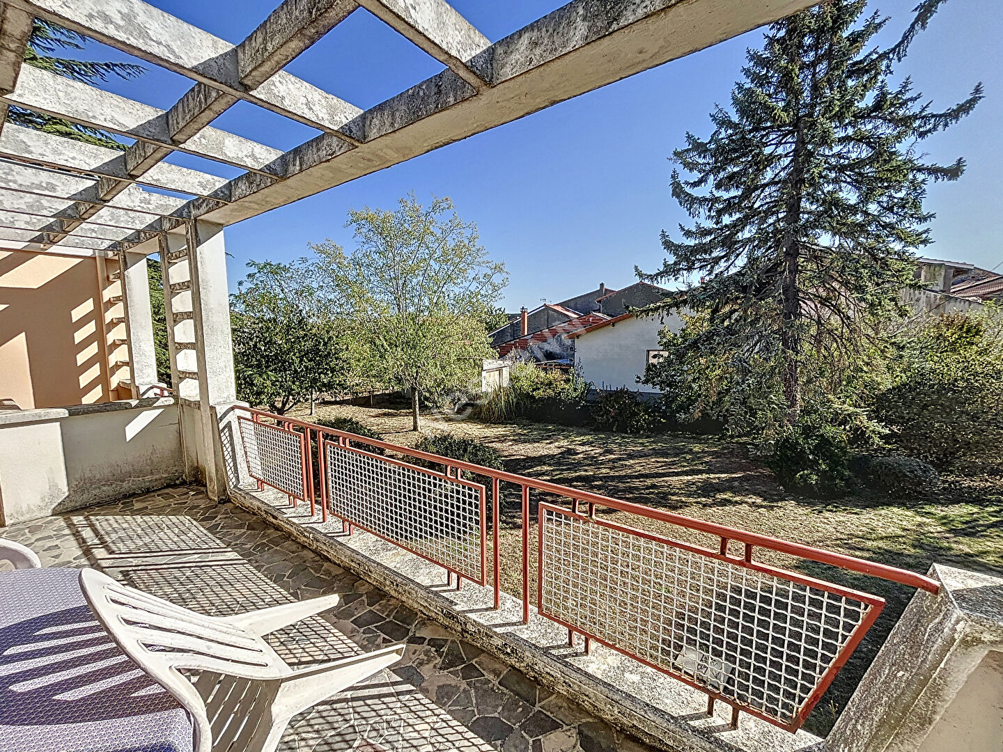 SAVERDUN : MAISON FAMILIALE SUR UN TERRAIN DE 2158M2