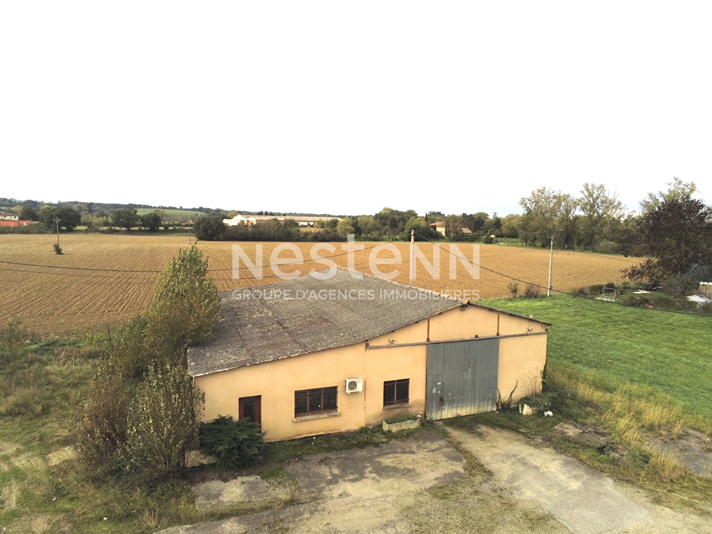 SAVERDUN : IDEAL PROJET PROFESSIONNEL, A VENDRE HANGAR ET CREATION D'UN LOGEMENT DE FONCTION