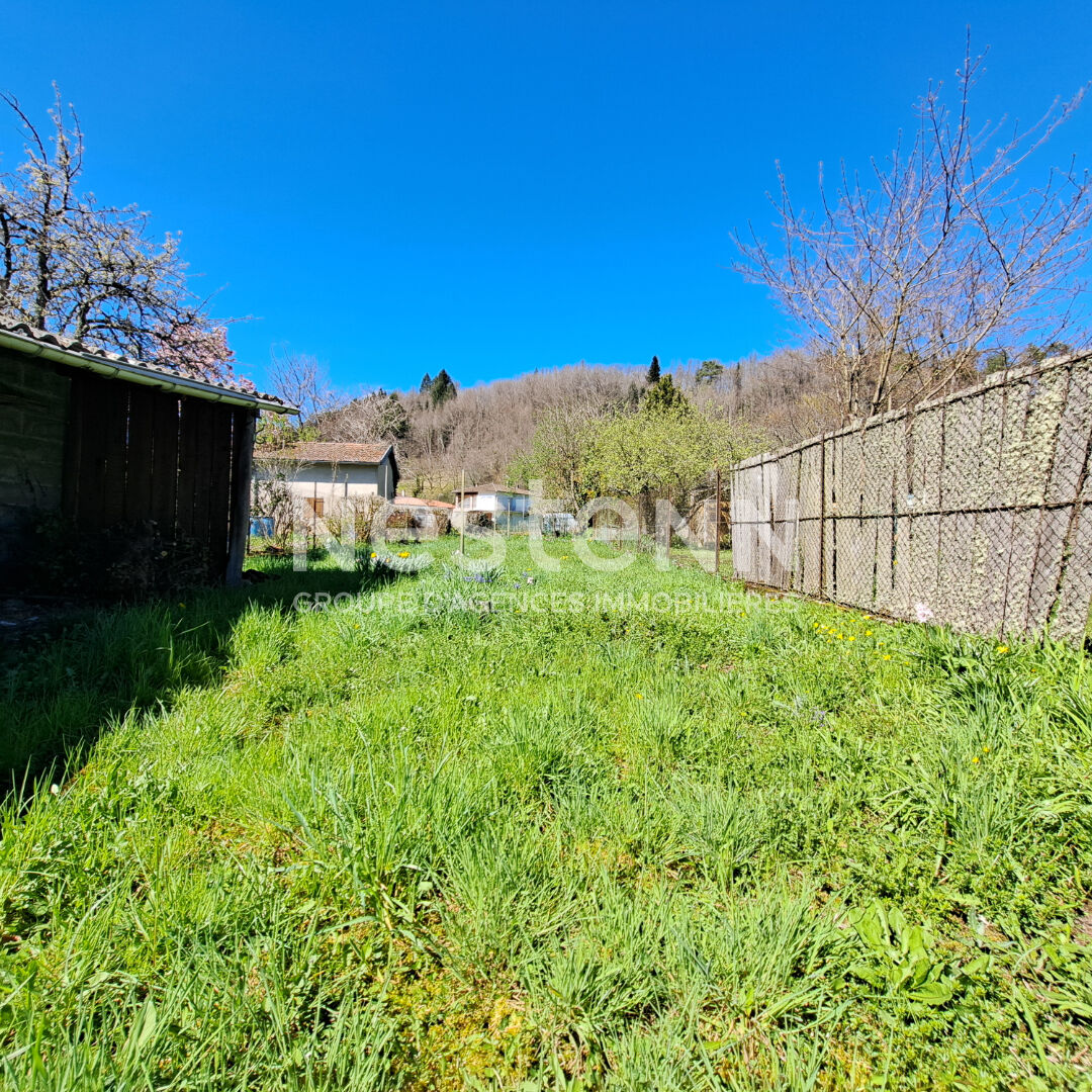 A VENDRE FOUGAX ET BARRINEUF MAISON 4 CHAMBRES ET JARDIN