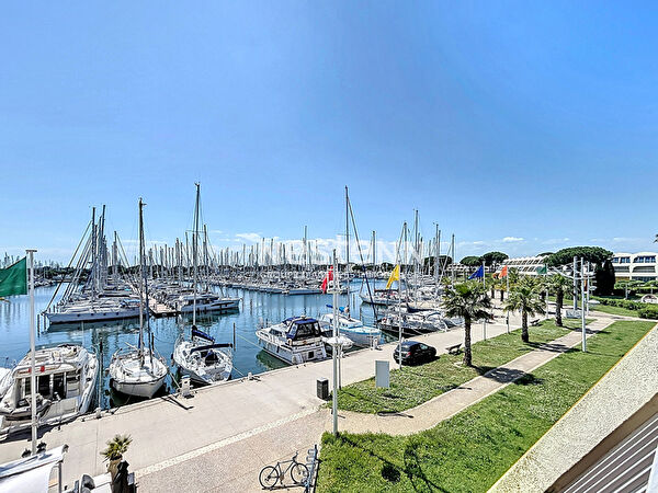 Vente par agence immobiliere à Port camargue (30240)