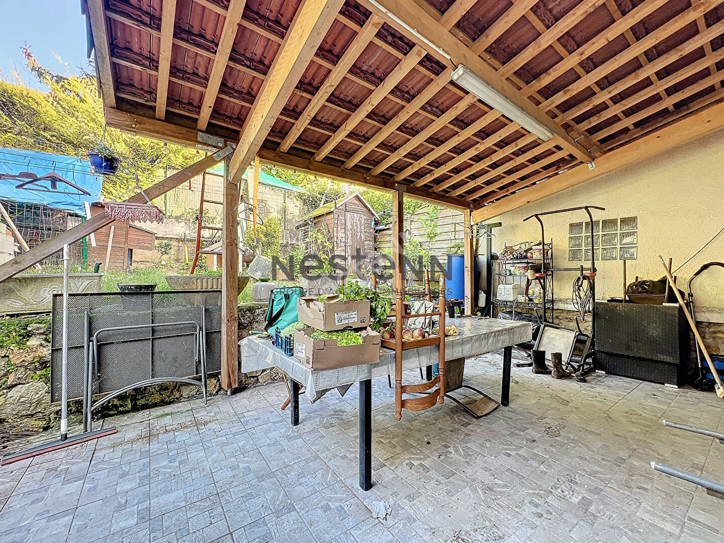 Maison Valenton secteur pavillonnaire avec terrasse et jardin