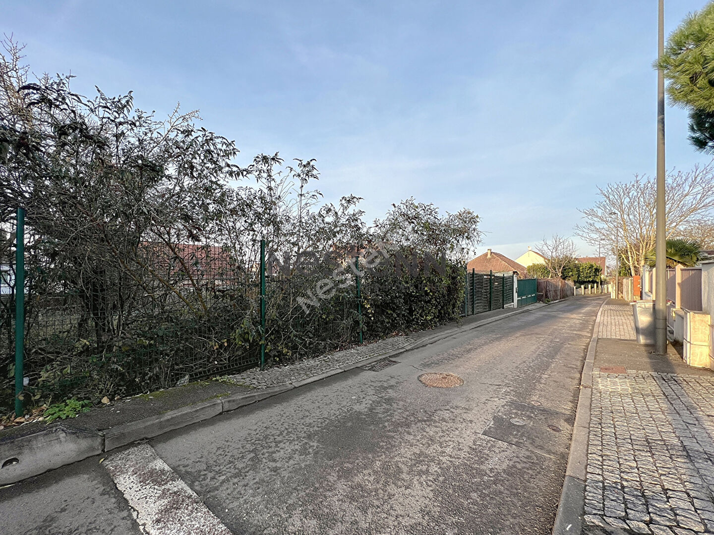 Terrain secteur pavillonnaire VALENTON 353m²