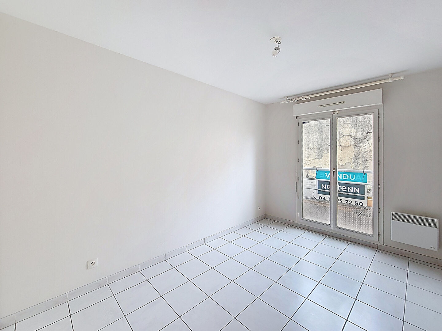 PLEIN COEUR DU VILLAGE DE ST BARNABE - Appartement T3 - 2 chambres - en Rez-de-Jardin avec Jardin Privé et 1 Garage box  inclus