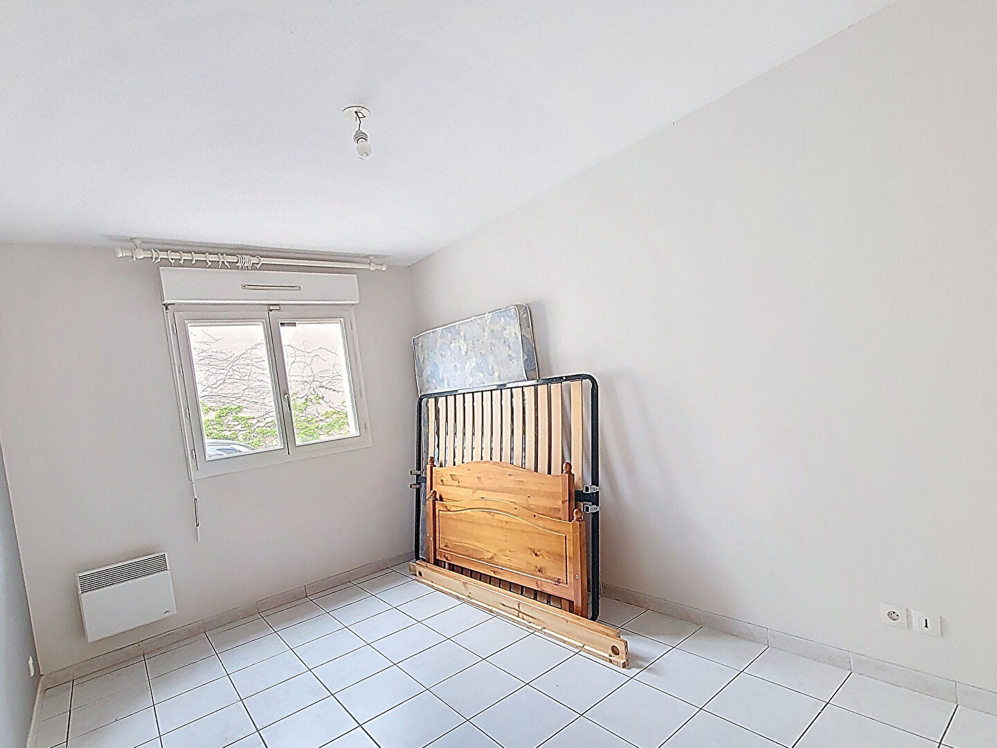 PLEIN COEUR DU VILLAGE DE ST BARNABE - Appartement T3 - 2 chambres - en Rez-de-Jardin avec Jardin Privé et 1 Garage box  inclus
