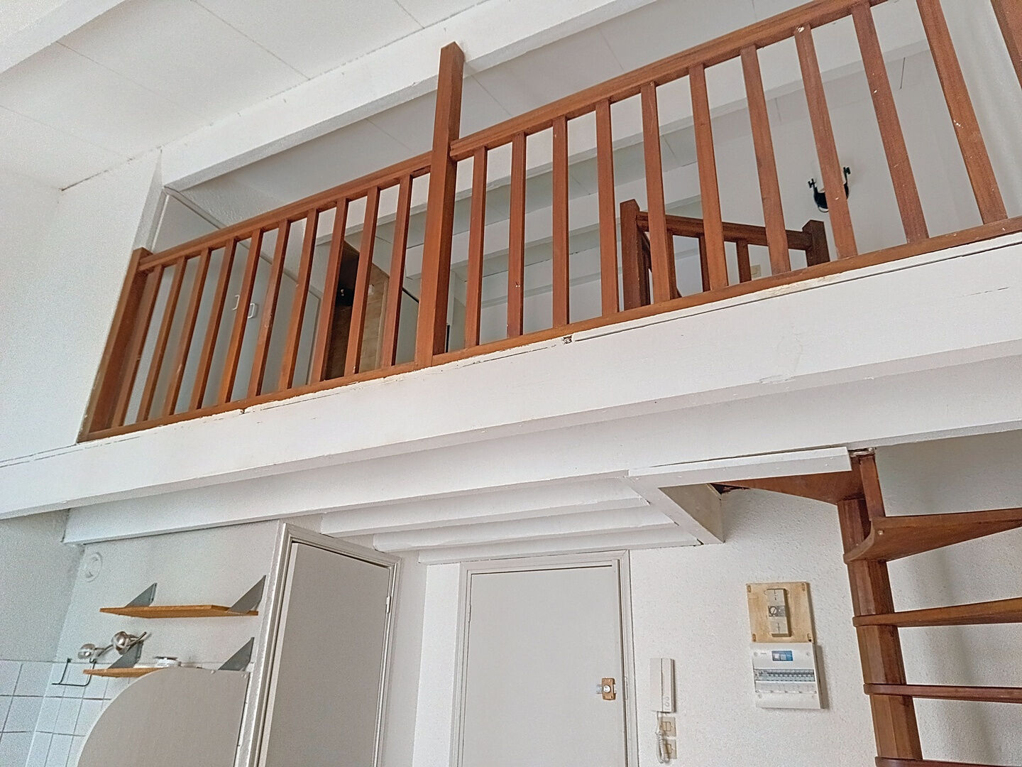 Appartement Aix En Provence 1 pièce 23m² avec mezzanine, situé dans le coeur de Aix en Provence, dernier étage.