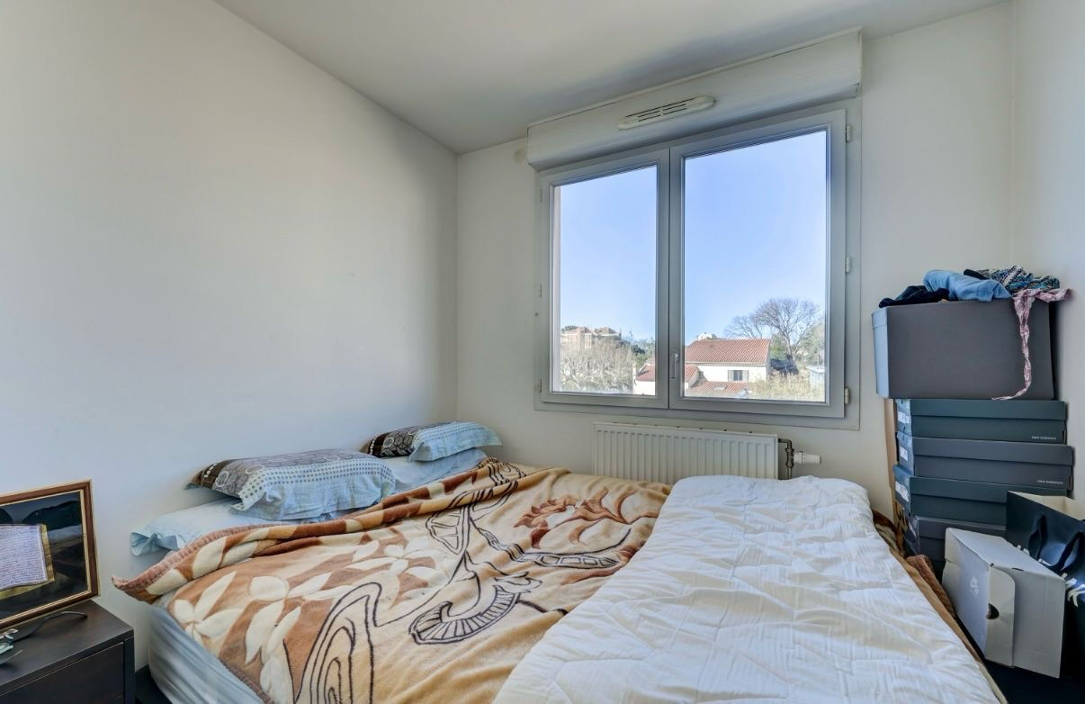 Appartement Marseille 13012 - 3 pièce(s) 57 m2 - dernier étage ,terrasse de 57m², double box en ss sol