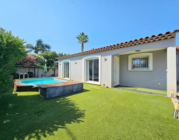 Vente par agence immobiliere à La crau (83260)
