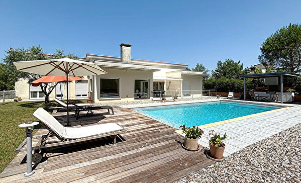 Vente par agence immobiliere à Montauban (82000)