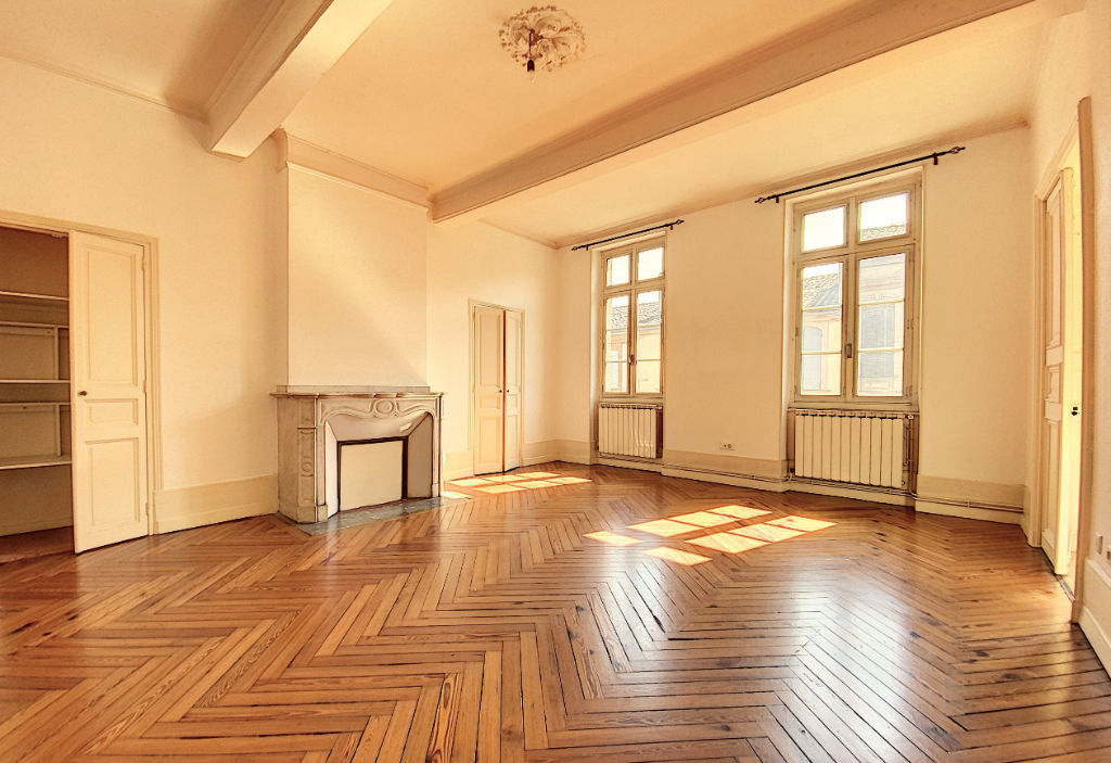 Grand appartement 5 pièces 132 m² Montauban Centre Ville avec garage
