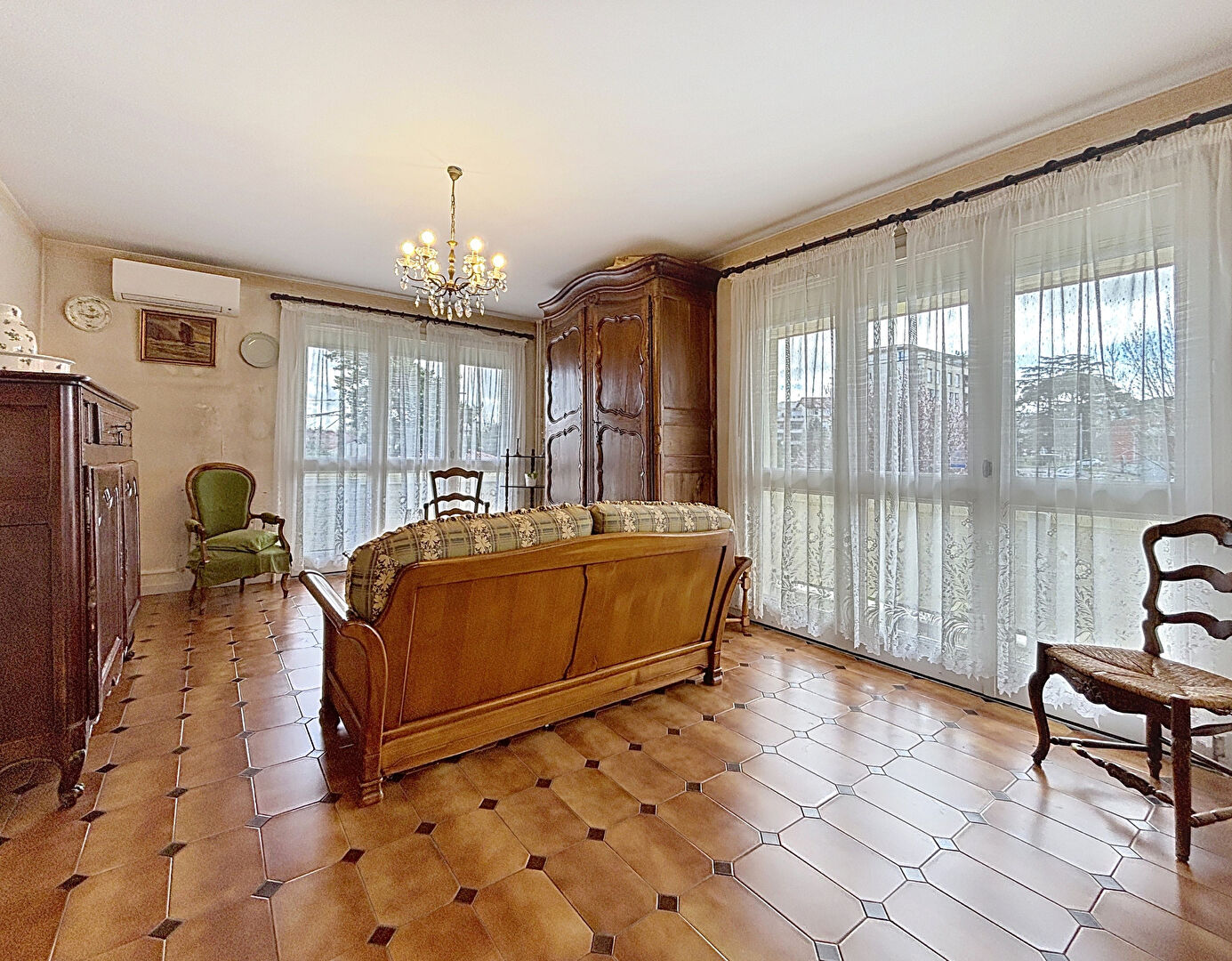 Grand appartement T4 très lumineux de 94 m² avec terrasse Montauban quartier médiathèque