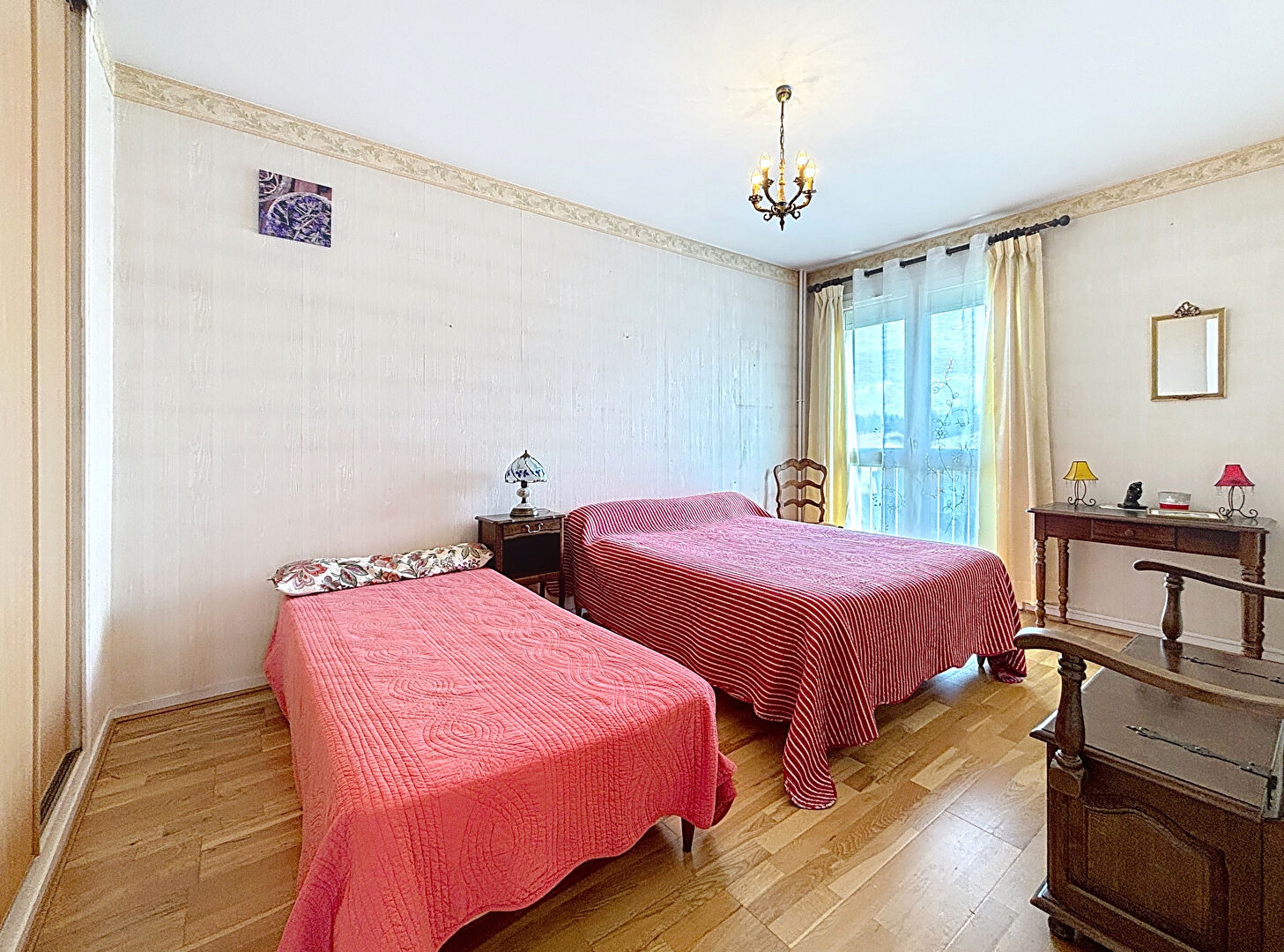 Grand appartement T4 très lumineux de 94 m² avec terrasse Montauban quartier médiathèque