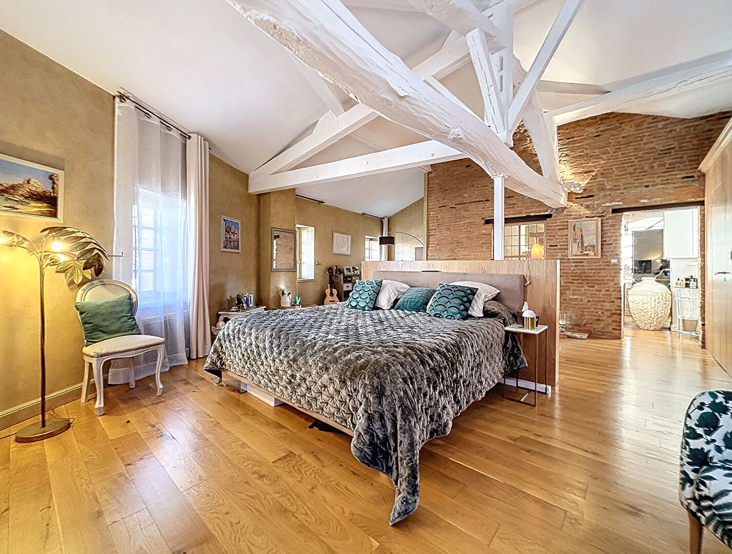 Magnifique Loft 105 m² avec stationnement dans hôtel particulier de Montauban