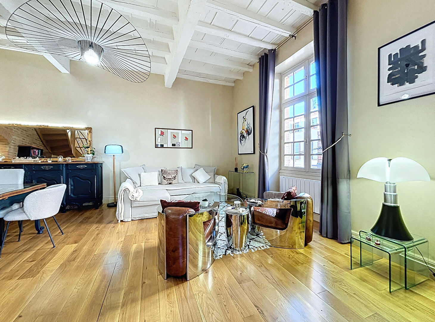 Magnifique Loft 105 m² avec stationnement dans hôtel particulier de Montauban