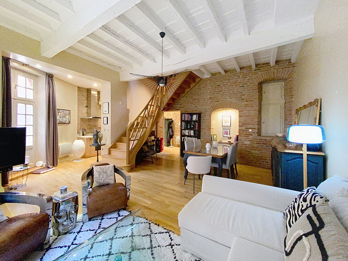 Magnifique Loft 105 m² avec stationnement dans hôtel particulier de Montauban