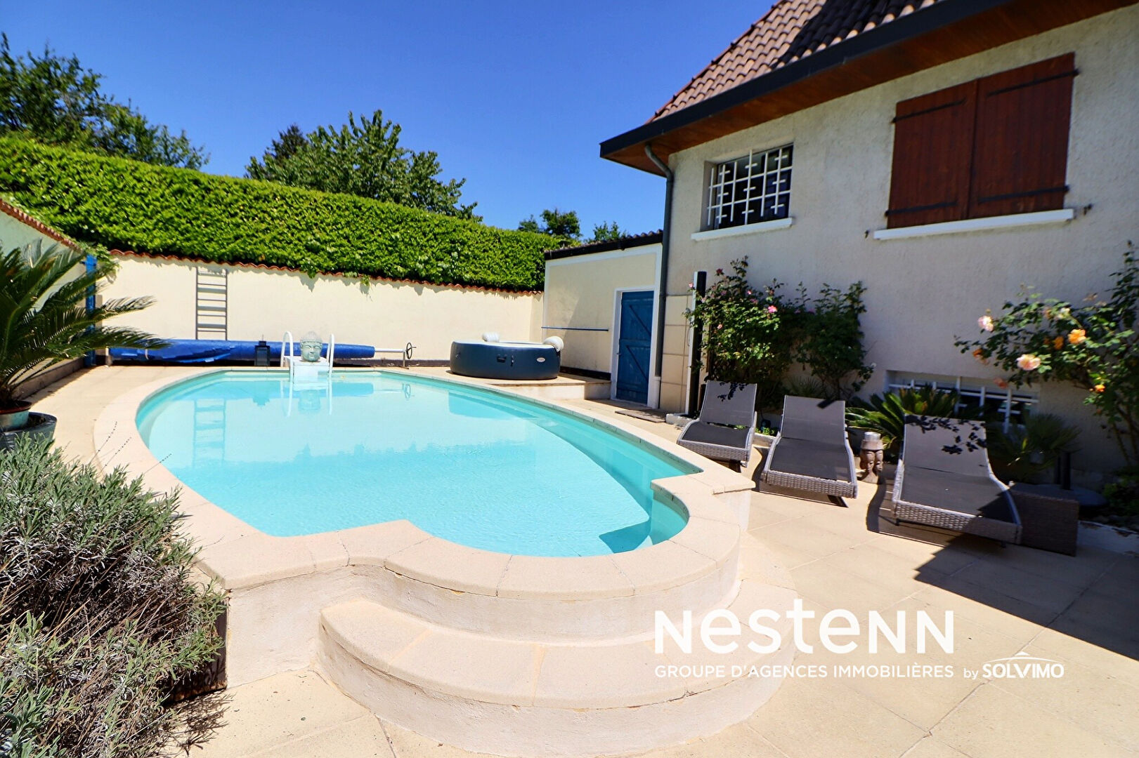 Saint Priest Haut de Feuilly Maison 7 pièces 5 chambres 250 m2 habitable piscine