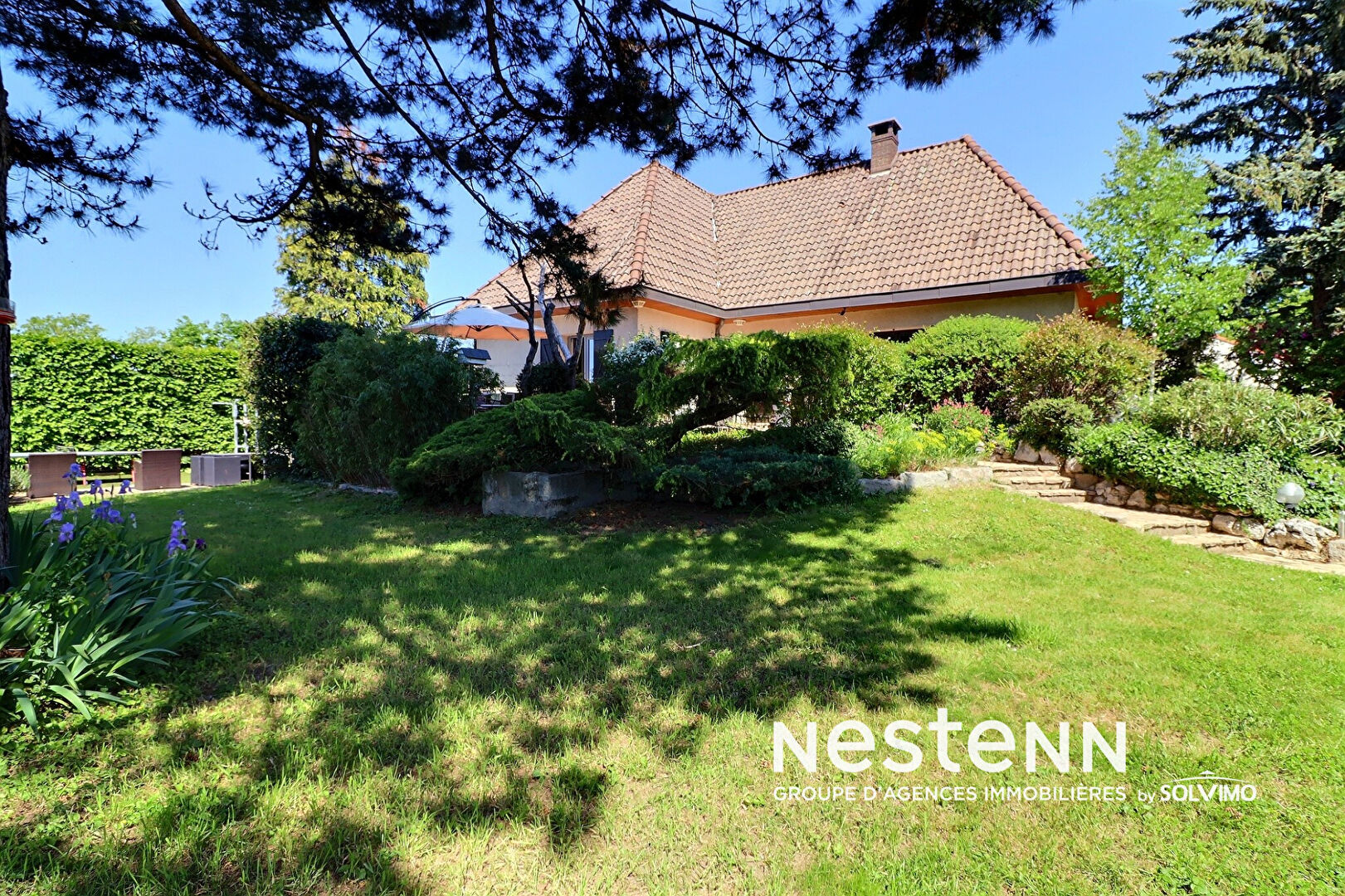 Saint Priest Haut de Feuilly Maison 7 pièces 5 chambres 250 m2 habitable piscine