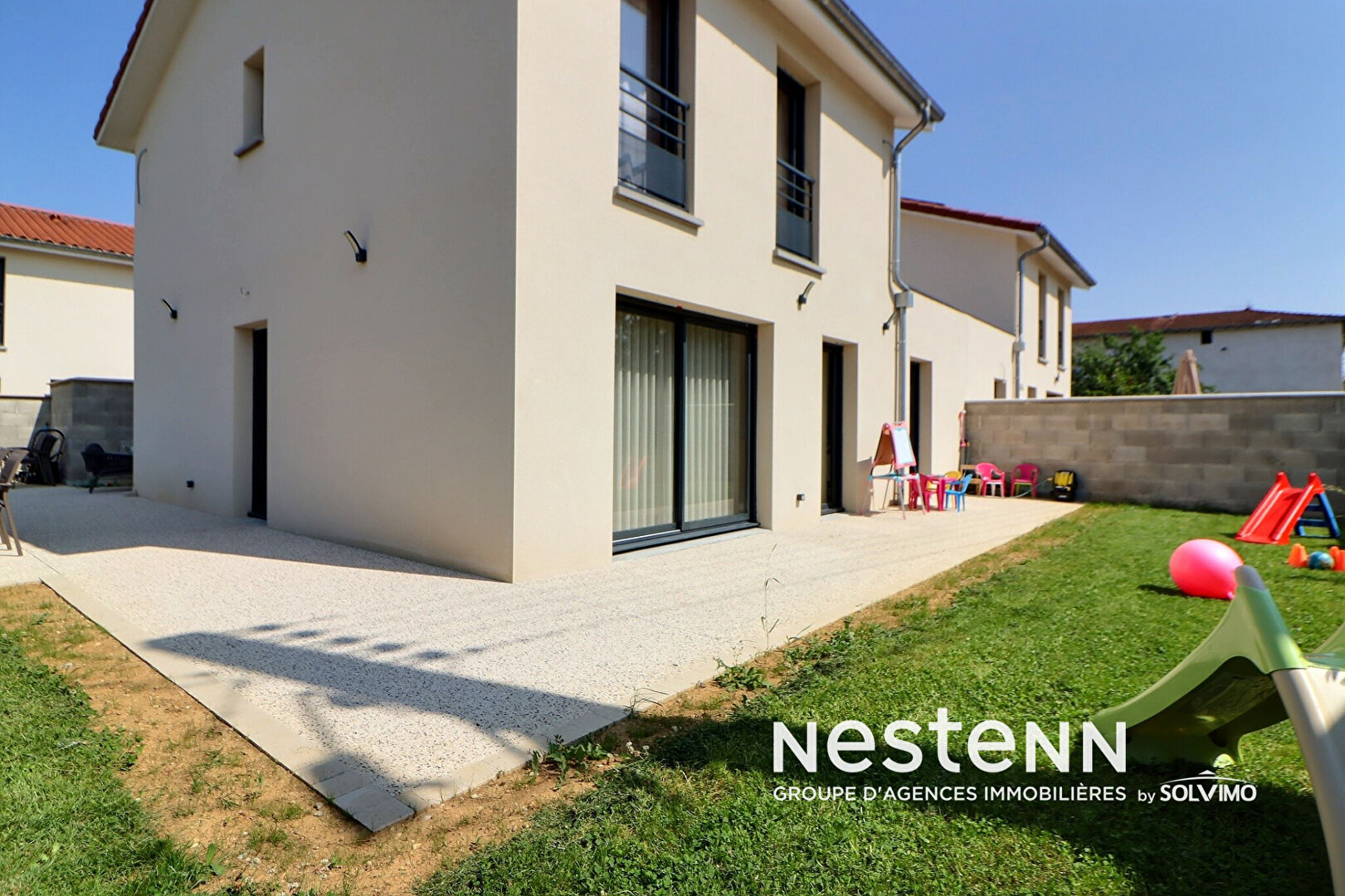 Maison Saint Priest proximité Village 4 pièces 110 m2 3 chambres terrain 324m2