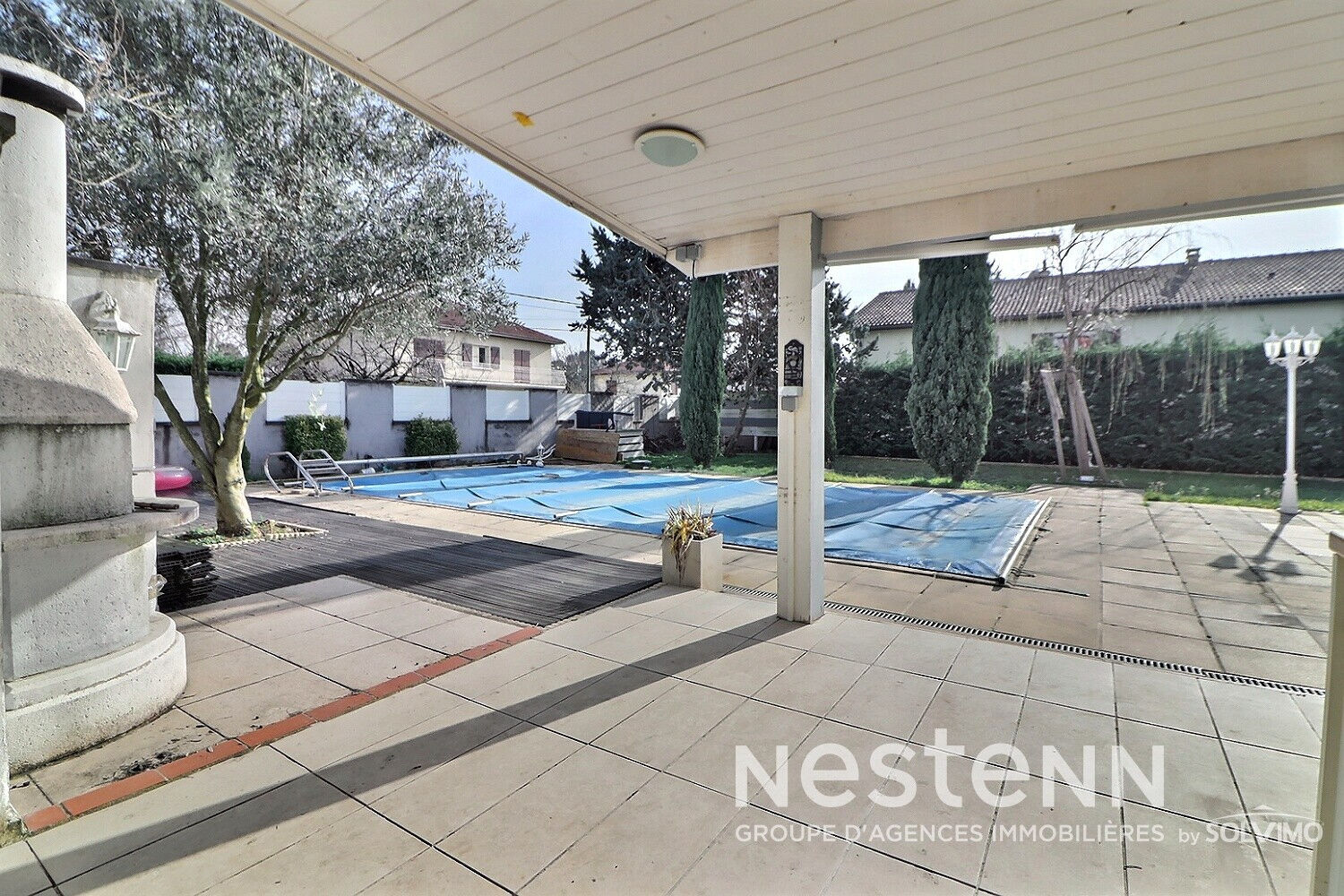 Maison Manissieux, 238m2, 8 pièces, 5 chambres, piscine, studio indépendant