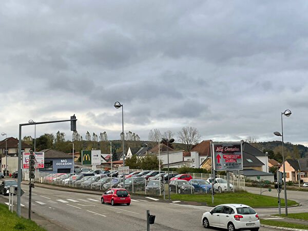 Location local-professionnel à Saint avold (57500)