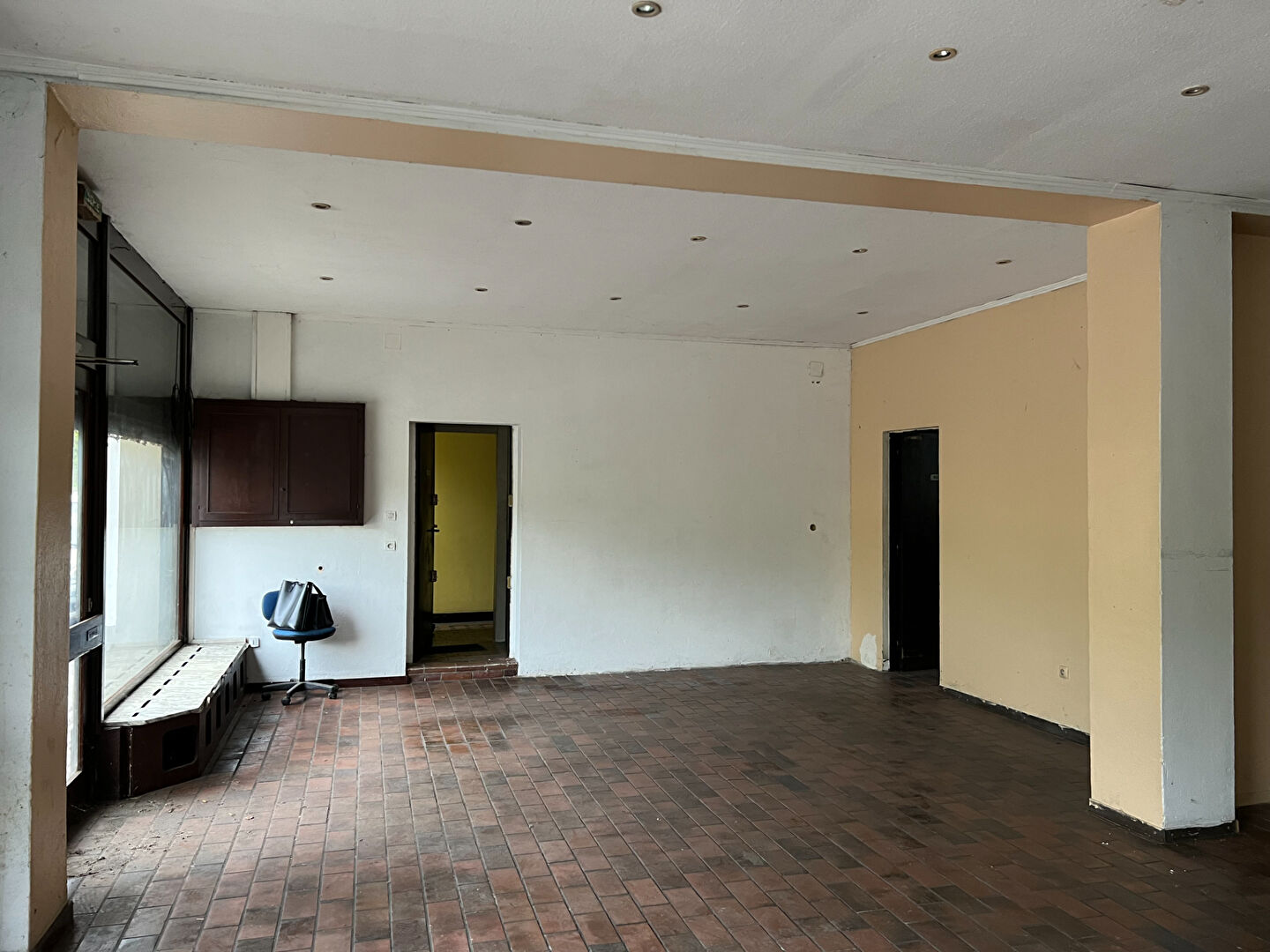 A louer - Cellule commerciale - 80m2 - Axe très fréquenté