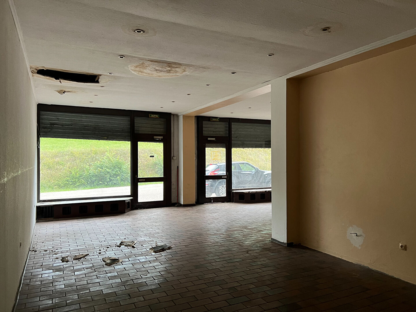 A louer - Cellule commerciale - 80m2 - Axe très fréquenté