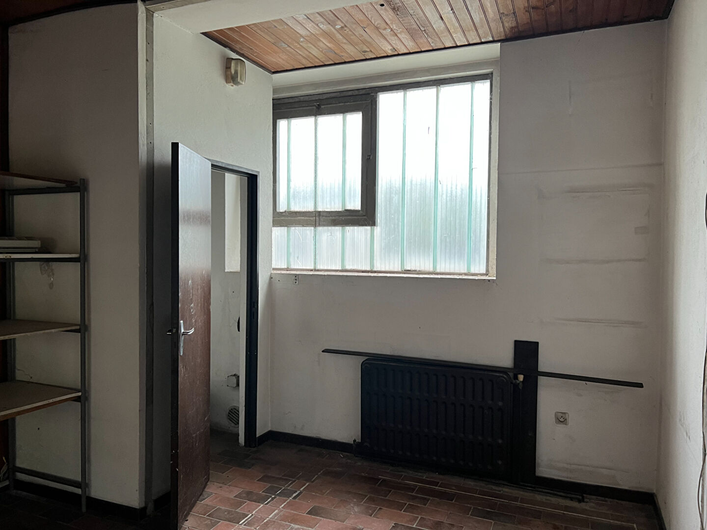 A louer - Cellule commerciale - 80m2 - Axe très fréquenté