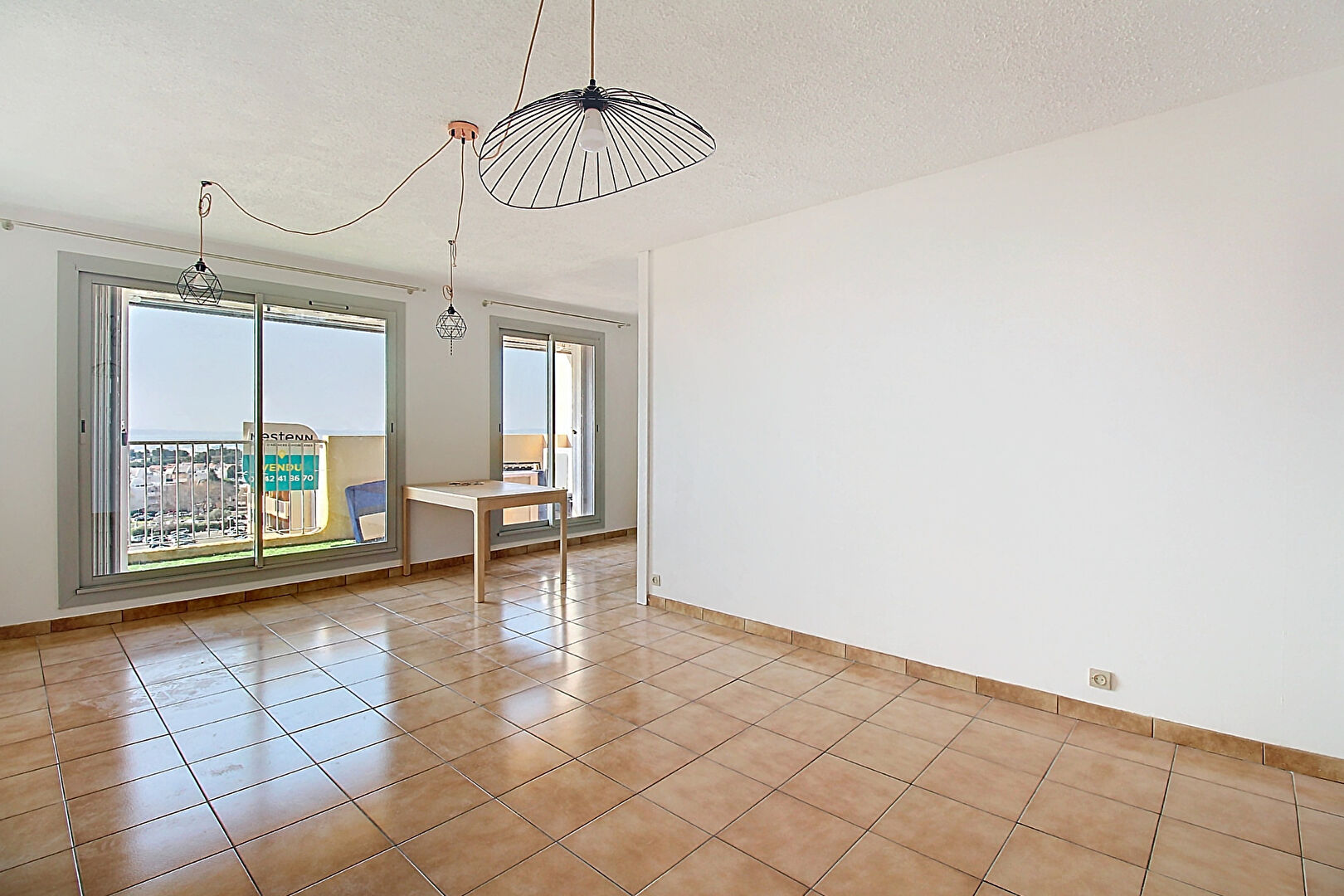 En dernier étage avec vue imprenable sur l'étang de Berre, appartement à Vitrolles 4 pièces 84 m²