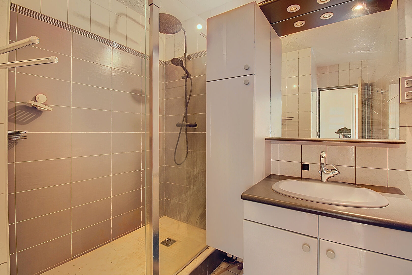 En dernier étage avec vue imprenable sur l'étang de Berre, appartement à Vitrolles 4 pièces 84 m²