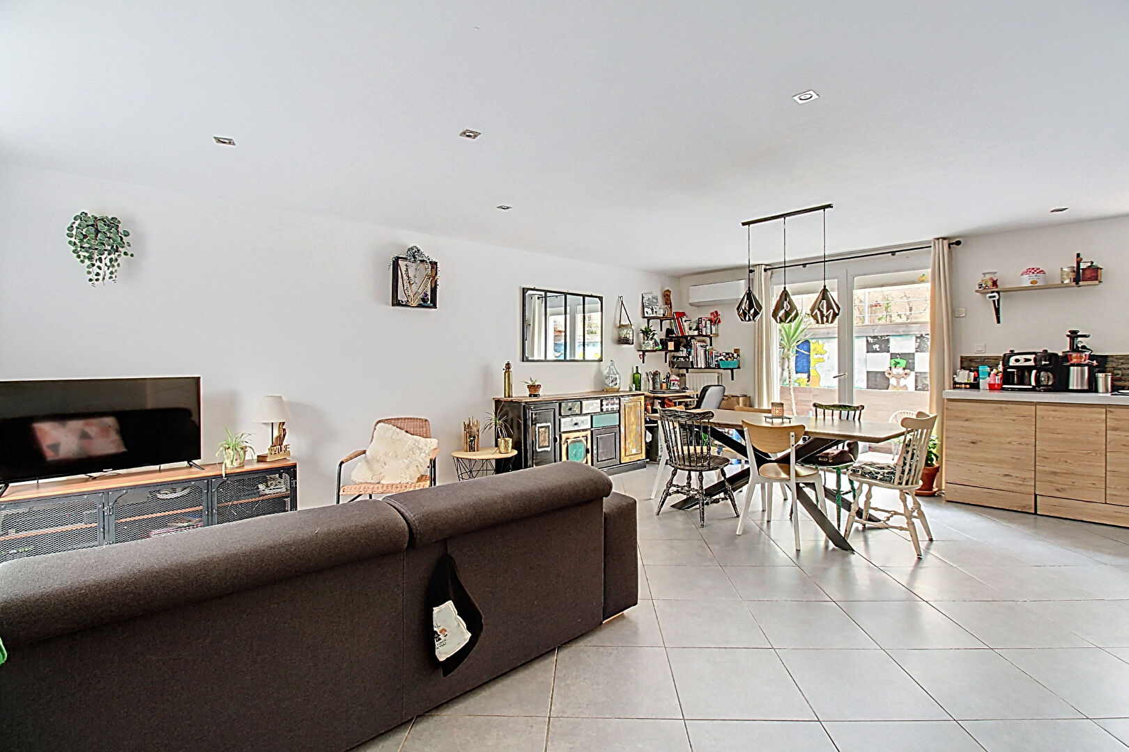 Maison Vitrolles 5 pièces 88 m² + véranda 9m² + jardin + cuisine d'été