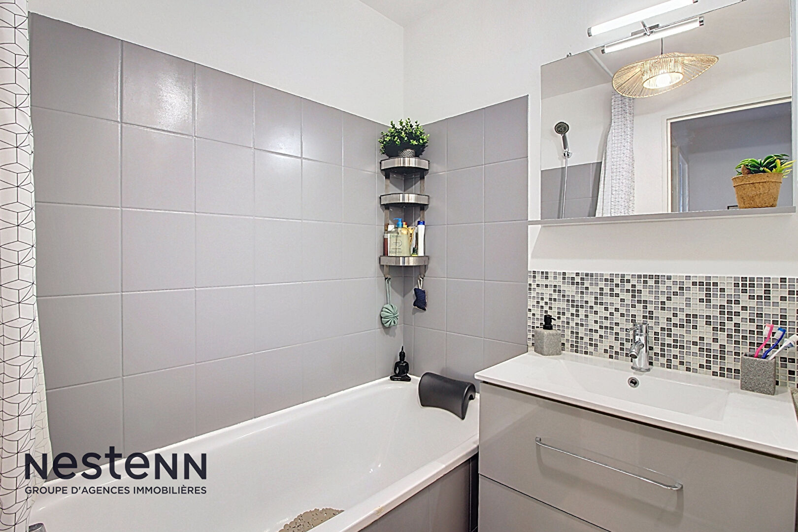 Appartement T3 de 62m² avec garage et place de parking privative