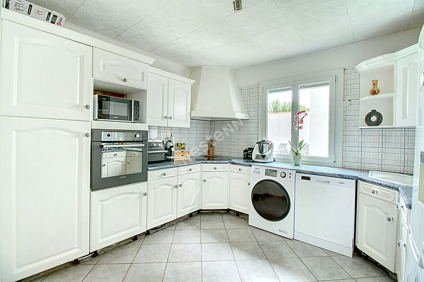 Vitrolles Maison 4 pièces de 82m² environ avec piscine et garage entièrement rénovée avec  + garage + piscine