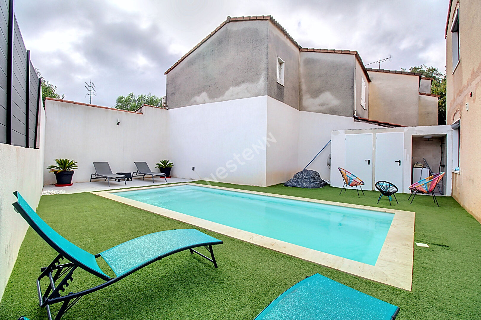 Vitrolles Maison 4 pièces de 82m² environ avec piscine et garage entièrement rénovée avec  + garage + piscine