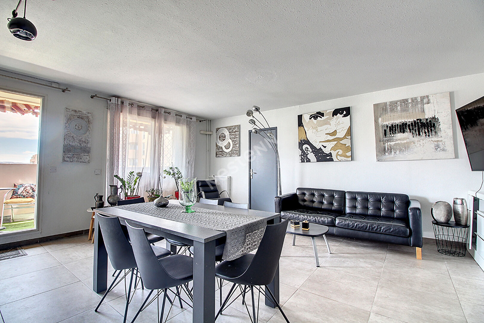 Proche du centre ville, appartement Vitrolles 5 pièces d'environ 102.9 m²