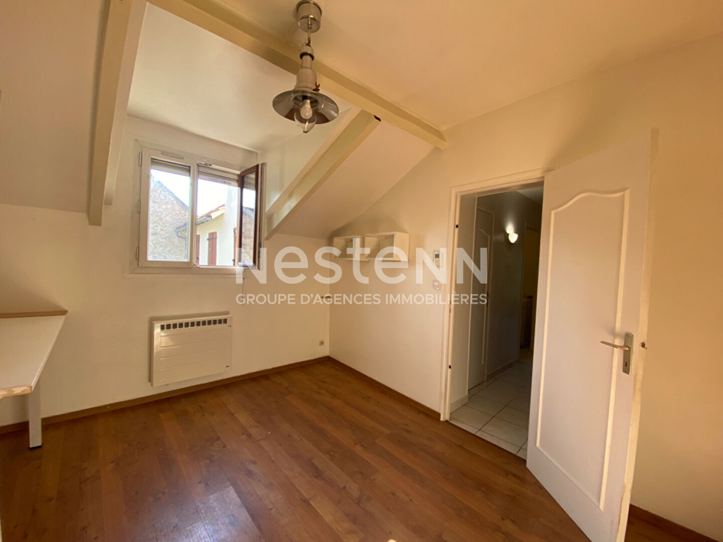 Appartement en plein coeur d'Itteville - Secteur Bourg - 3 chambres - Triplex - Jardinet privatif