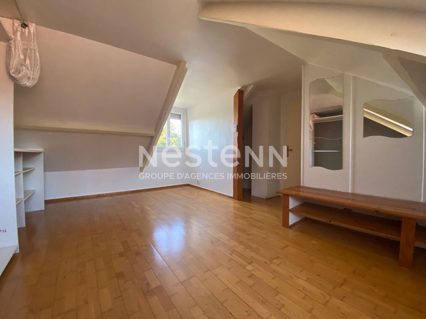 Appartement en plein coeur d'Itteville - Secteur Bourg - 3 chambres - Triplex - Jardinet privatif