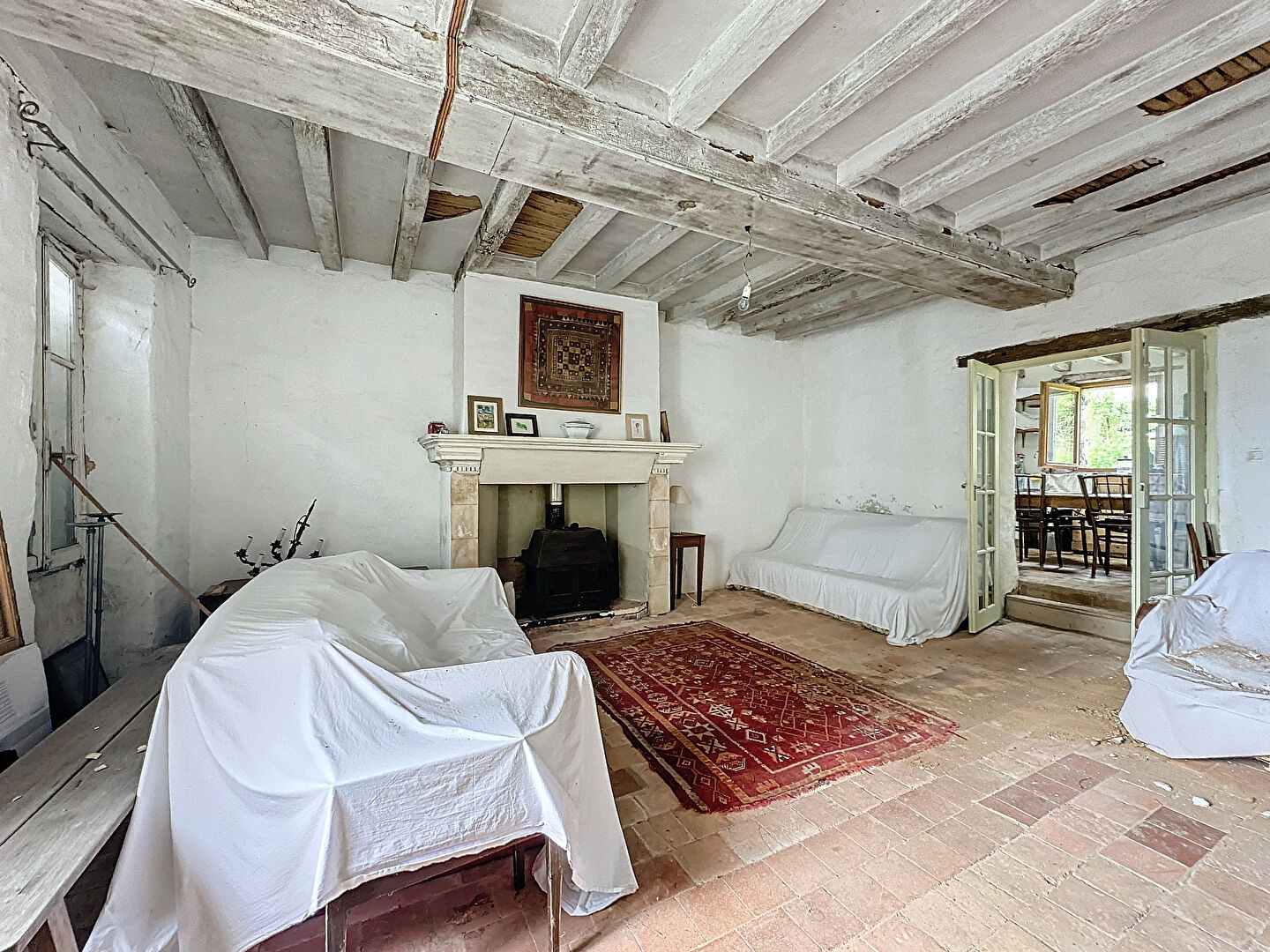 A VENDRE - Maison à rénover dans le bourg de La Jaille Yvon, d'une superficie de 117m2 avec un terrain de plus de 300m2