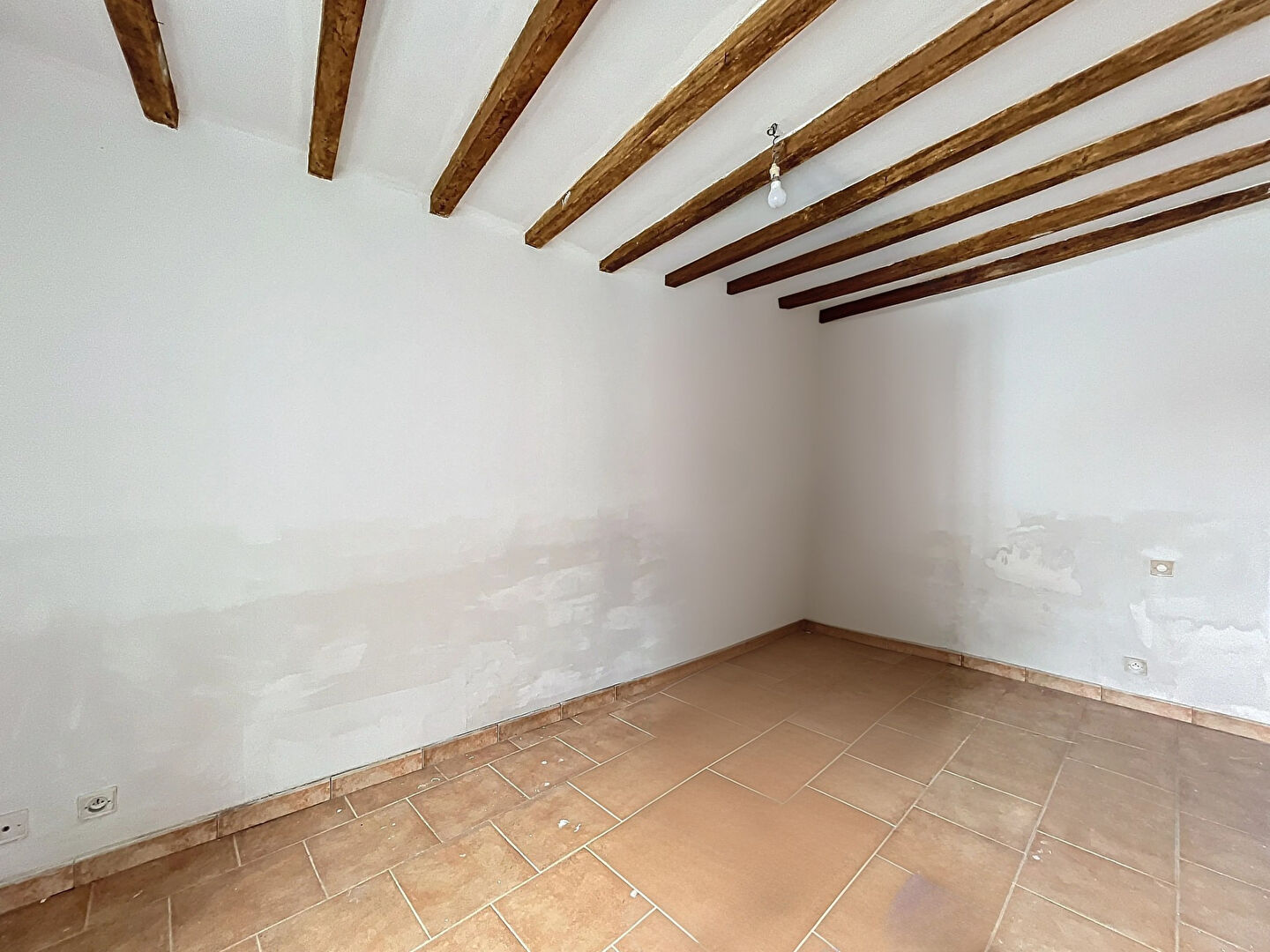 Vente maison de plain pied, 75m2, 2 chambres, avec terrain non-attenant à La Jaille Yvon