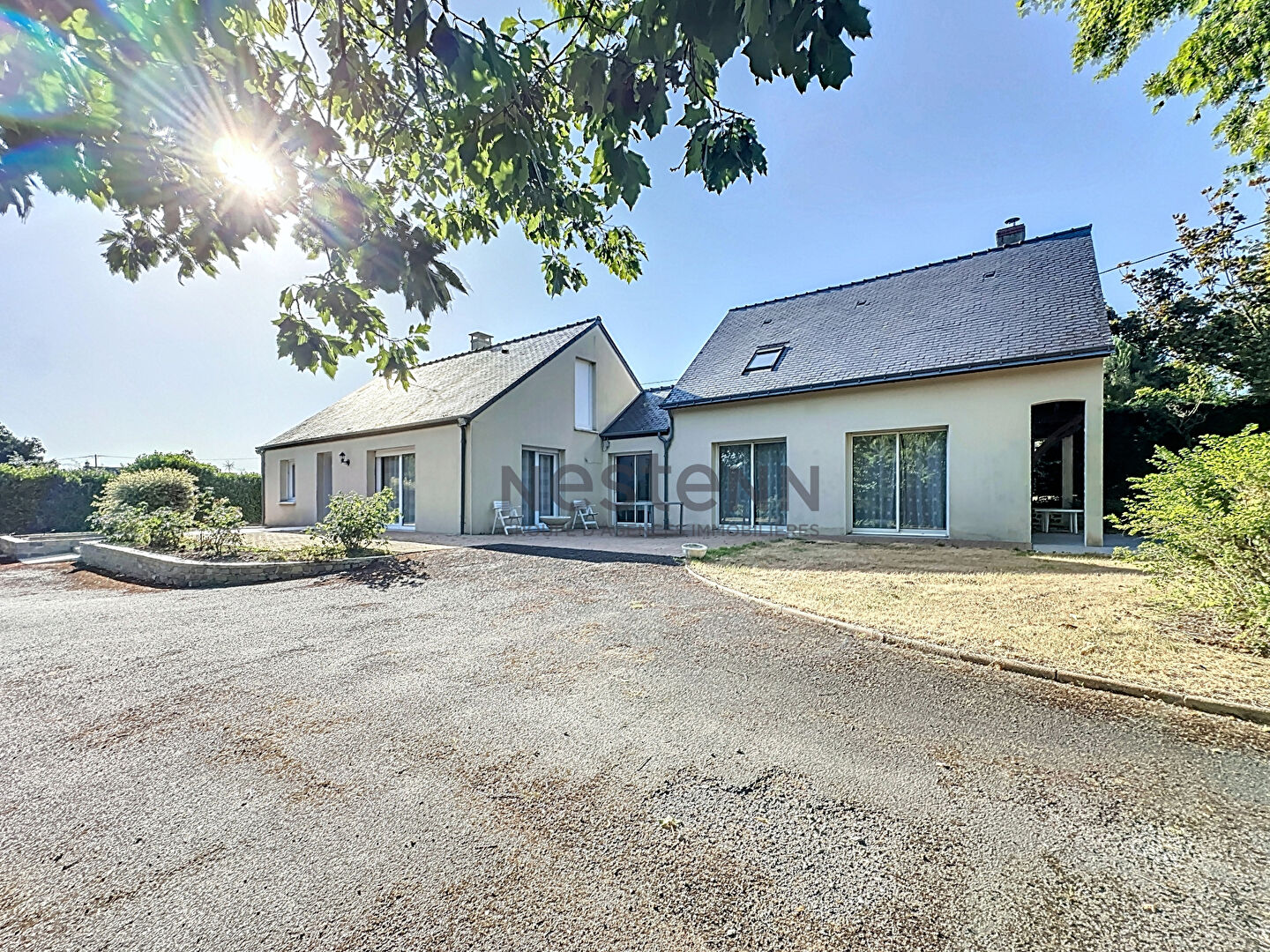 Maison familiale à vendre à Candé - plus de 200m2 - 4 chambres - Terrain de plus de 5500m2